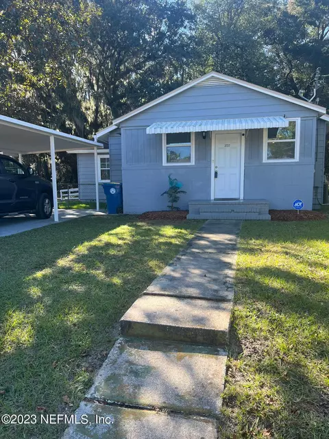 3737 Ribault Scenic Dr, Jacksonville, FL 32208