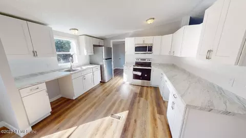 1886 Faye Rd, Jacksonville, FL 32218