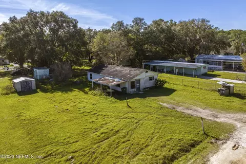 105 Smith Ln, Crescent City, FL 32112