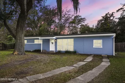 8901 Joseph Ct, Jacksonville, FL 32216