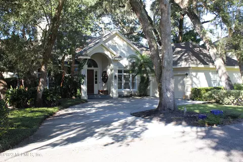 4689 Genoa Dr, Fernandina Beach, FL 32034