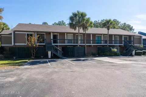 8755 Como Lake Dr #8755, Jacksonville, FL 32256