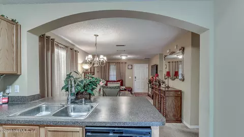 333 Redwood Ln, Saint Johns, FL 32259