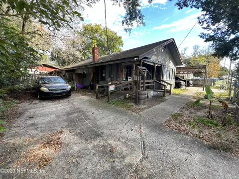 8953 Dandy Ave, Jacksonville, FL 32211