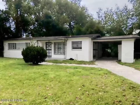 8139 Helston Dr, Jacksonville, FL 32208