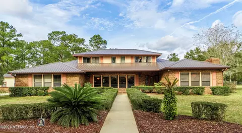 4102 Silver Lake Dr, Palatka, FL 32177