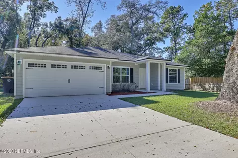 5762 Shorewood Rd, Jacksonville, FL 32210