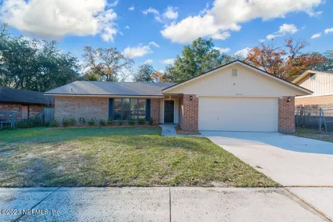 6046 Cranberry Ln E, Jacksonville, FL 32244