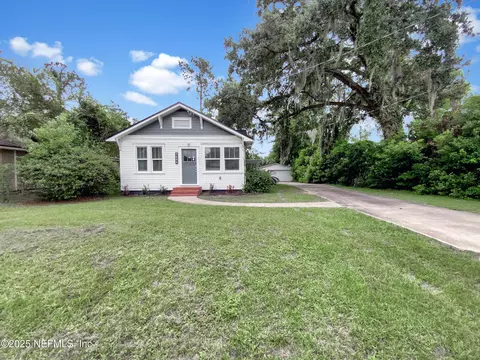 3686 Smithfield St, Jacksonville, FL 32217
