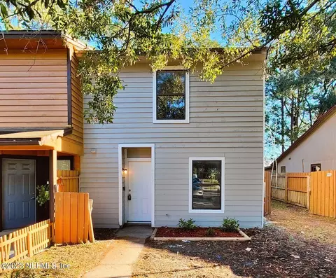 4769 Barnes Rd S, Jacksonville, FL 32207