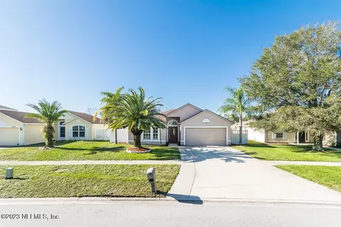 2142 Willesdon Dr W, Jacksonville, FL 32246