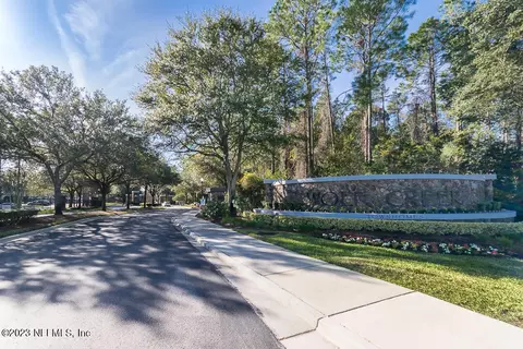 13275 Stone Pond Dr, Jacksonville, FL 32224