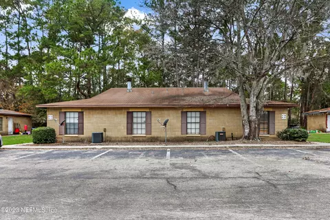 6126 NW 26 St, Gainesville, FL 32653