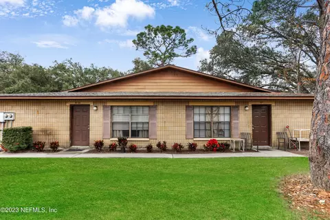 6135 NW 26 St, Gainesville, FL 32653