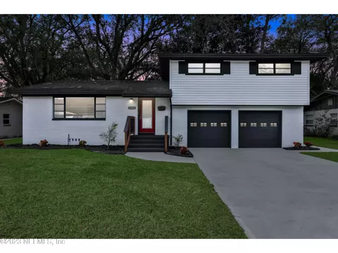 8266 Sanlando Ave, Jacksonville, FL 32211