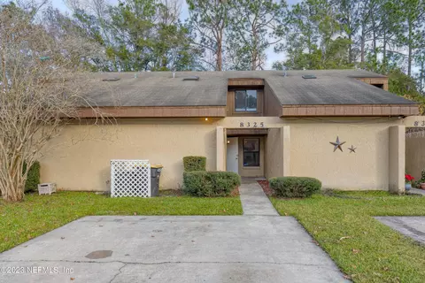 8325 Pineverde Ln, Jacksonville, FL 32244