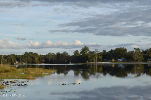 249 Simpson Dr, Interlachen, FL 32148 photo 7