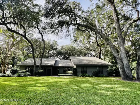 1416 Indian Woods Dr, Neptune Beach, FL 32266