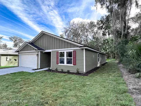 1213 Short St, Palatka, FL 32177