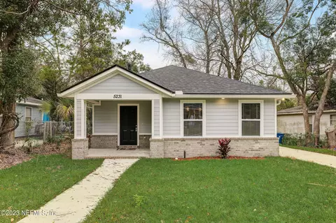 5231 Dodge Rd, Jacksonville, FL 32209