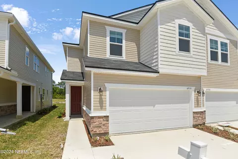 6910 Mirage St, Jacksonville, FL 32244