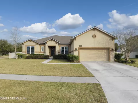 3011 Paddle Creek Dr, Green Cove Springs, FL 32043