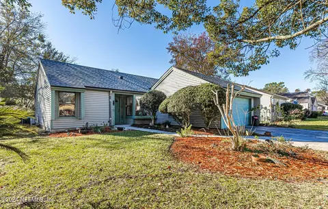 8318 Chimney Oak Dr, Jacksonville, FL 32244