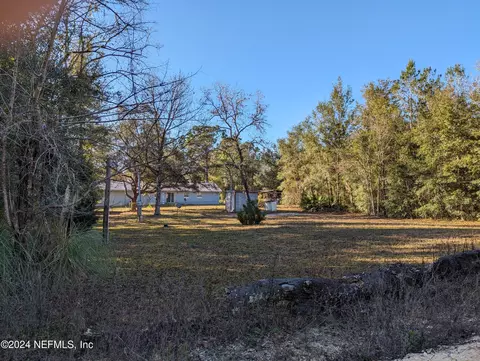 225 7th Way, Interlachen, FL 32148