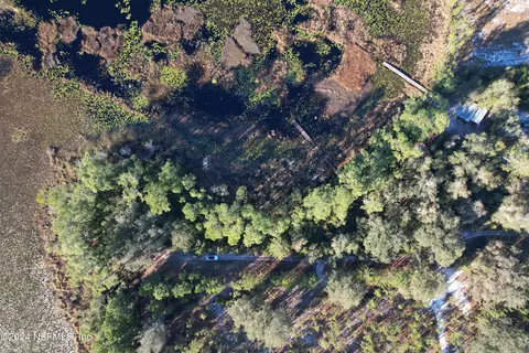 119 Diamond Lake Dr, Crescent City, FL 32112