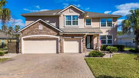 738 W Kings College Dr, Saint Johns, FL 32259