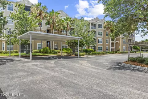 7801 Point Meadows Dr #8305, Jacksonville, FL 32256