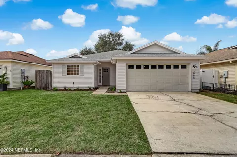 2088 Featherwood Dr W, Atlantic Beach, FL 32233