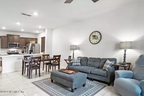 86966 Mainline Rd, Yulee, FL 32097