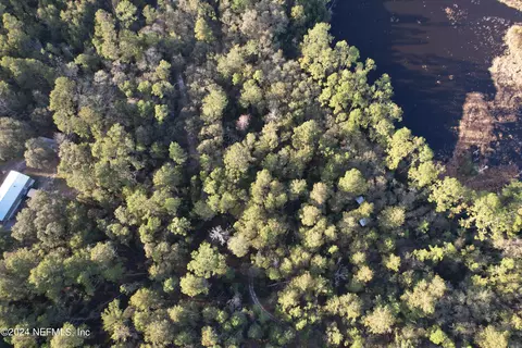 126 Lakeshore Dr, Satsuma, FL 32189