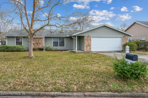 7917 Weather Vane Dr, Jacksonville, FL 32244