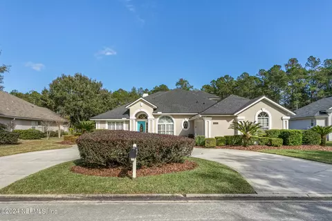 9235 Starpass Dr, Jacksonville, FL 32256