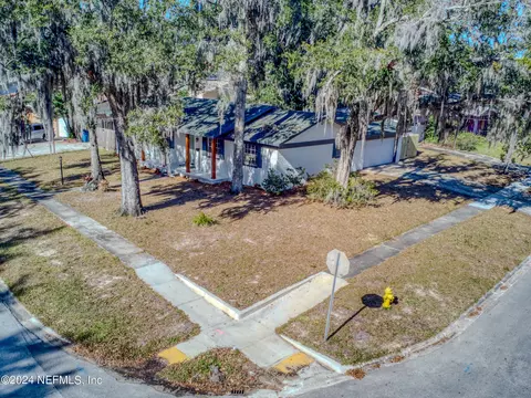 5767 Jimtom Dr, Jacksonville, FL 32277