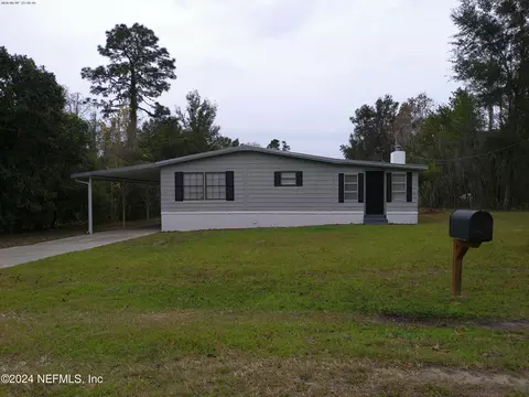 241 Bay St, Hawthorne, FL 32640
