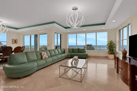 205 1st St S #201, Jacksonville Beach, FL 32250