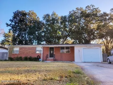 2819 Robinette Dr, Orange Park, FL 32073