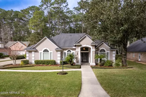 8724 Hampshire Glen Dr S, Jacksonville, FL 32256