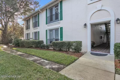 13715 Richmond Park Dr N #402, Jacksonville, FL 32224