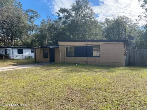 10513 Gailwood Cir E, Jacksonville, FL 32218