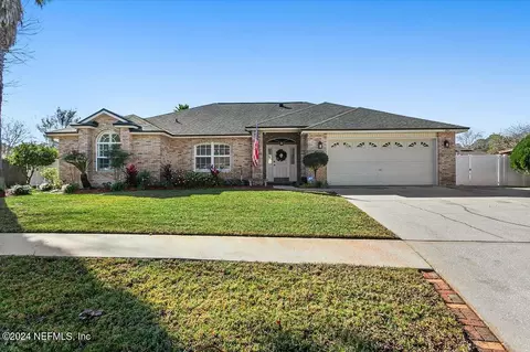 1060 Gallant Fox Cir N, Jacksonville, FL 32218