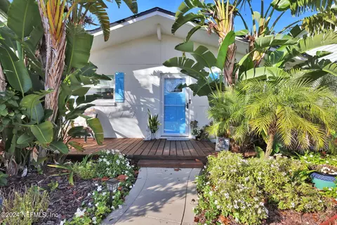 823 S 10th Ave, Jacksonville Beach, FL 32250