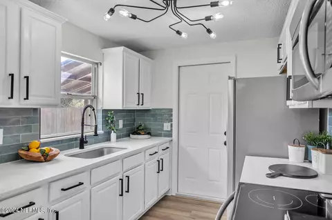 7539 Walden Rd, Jacksonville, FL 32244