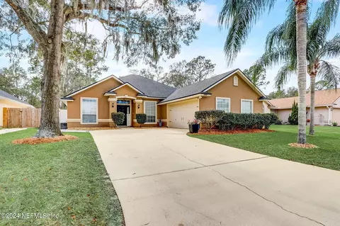 5350 Hidden Gardens Dr, Jacksonville, FL 32258