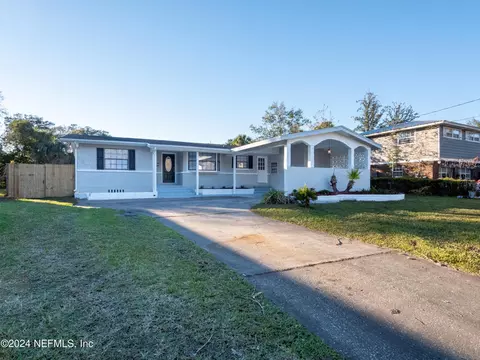 1256 Lamanto Ave E, Jacksonville, FL 32211
