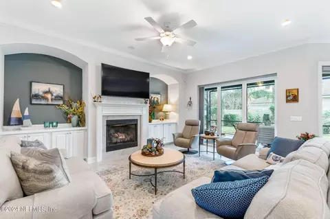 585 Christina Dr, Saint Augustine, FL 32086
