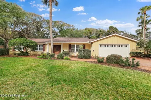 1452 Seminole Rd, Atlantic Beach, FL 32233
